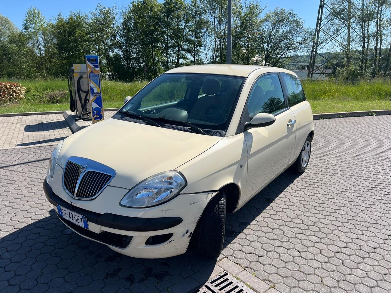 Lancia Ypsilon 1.2 BENZINA - NEOPATENTATI