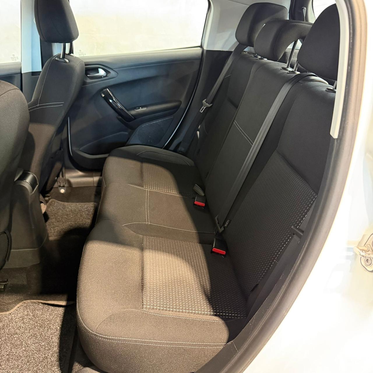 Peugeot 208 1.2 BENZINA ALLURE