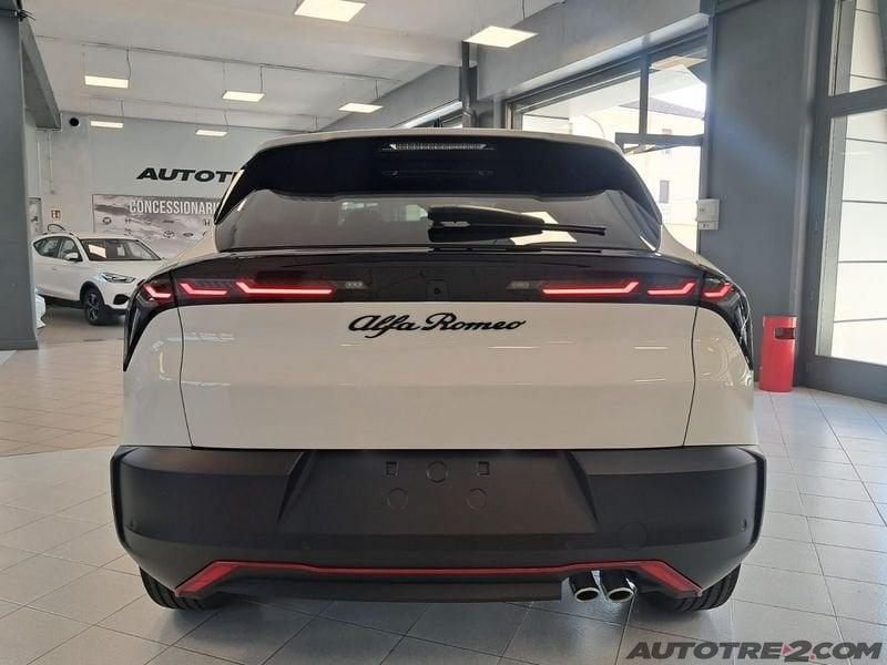 Alfa Romeo Junior Junior 1.2 145 CV Hybrid eDCT6 Intensa + T.A € 25400 DETAX !!