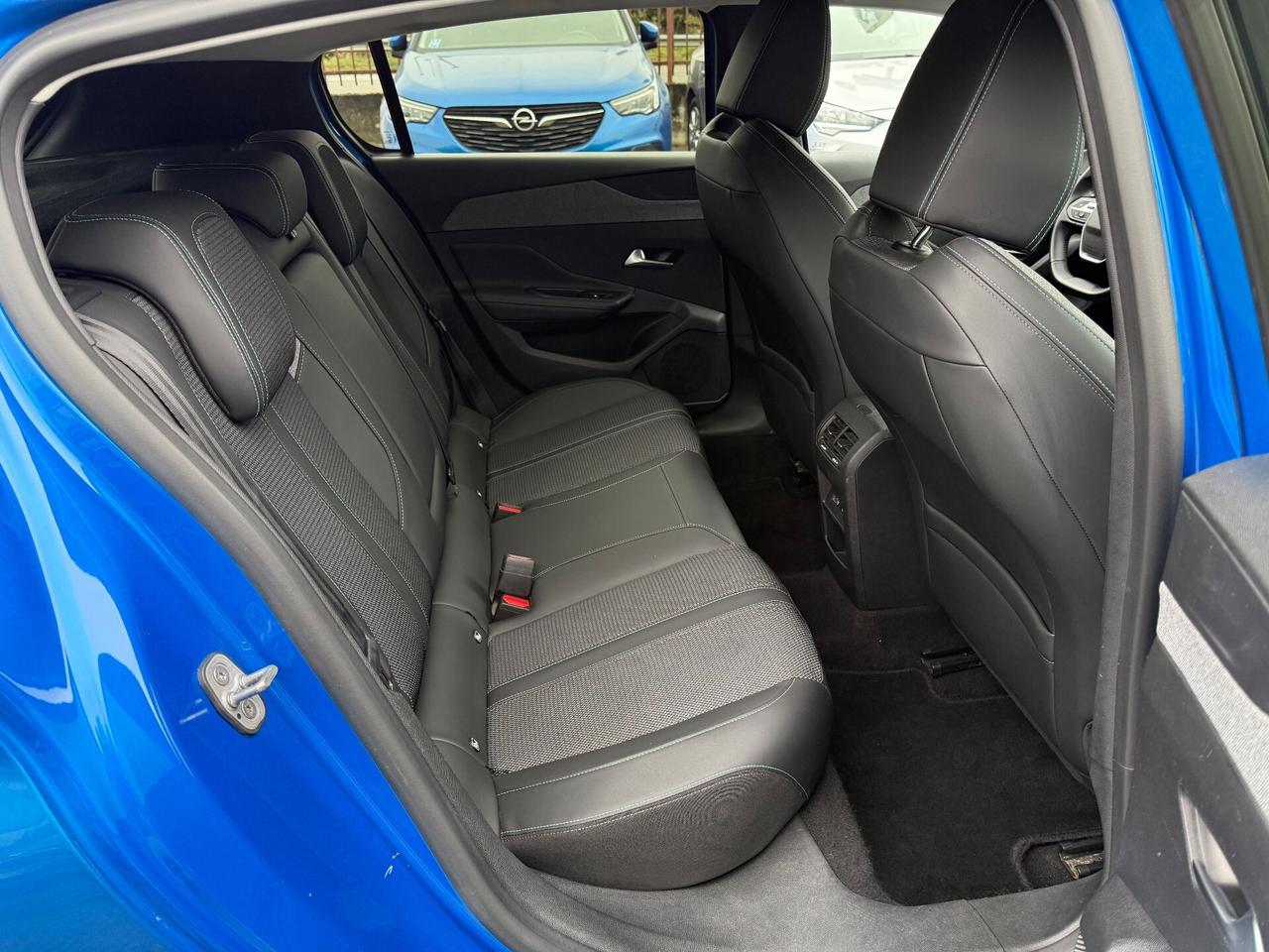 Peugeot 308 Berlina 1.5 130 S&S EAT8 Allure Pack