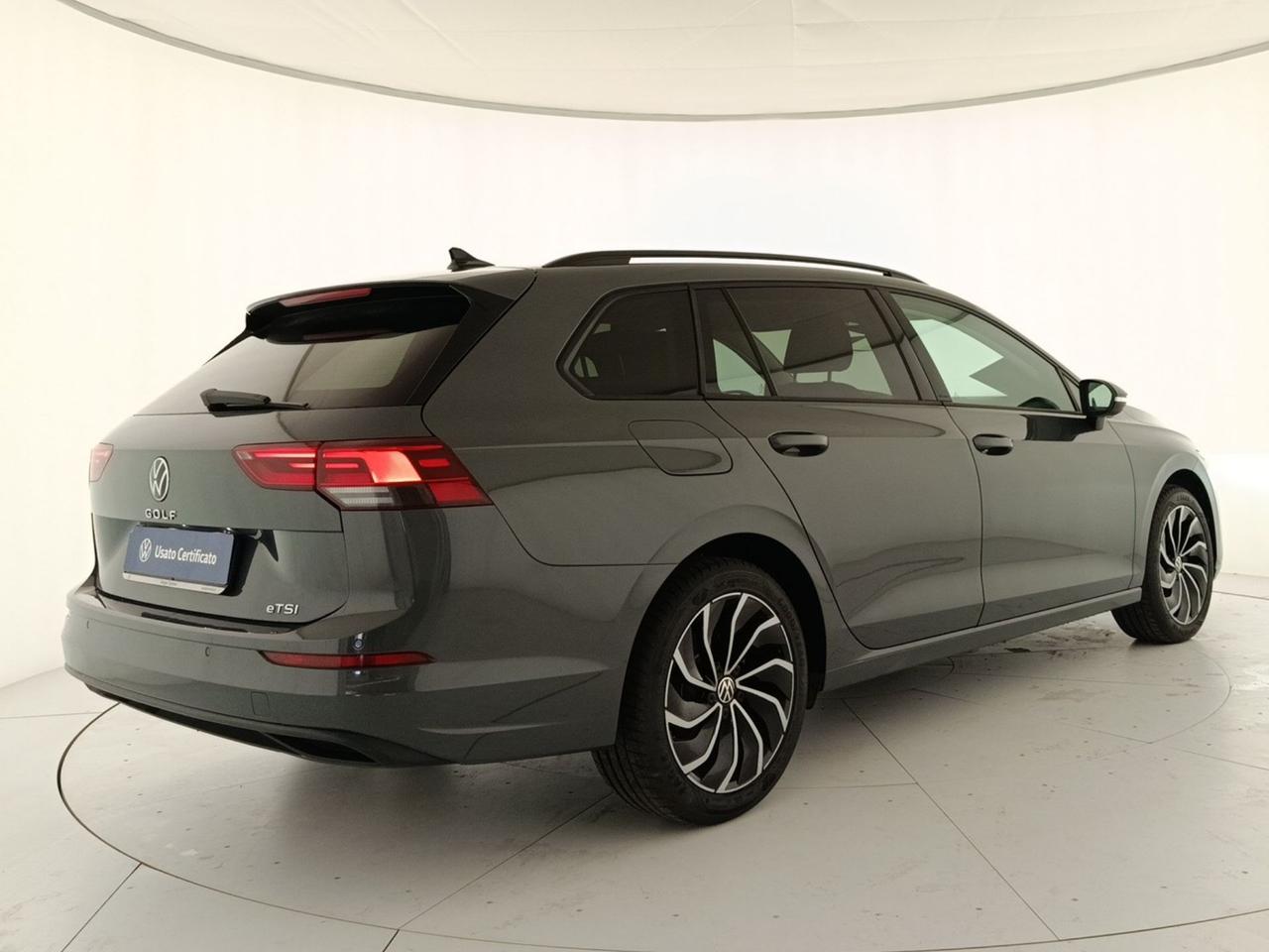 VOLKSWAGEN Golf 8ª serie - Golf Variant 1.0 eTSI EVO DSG Life