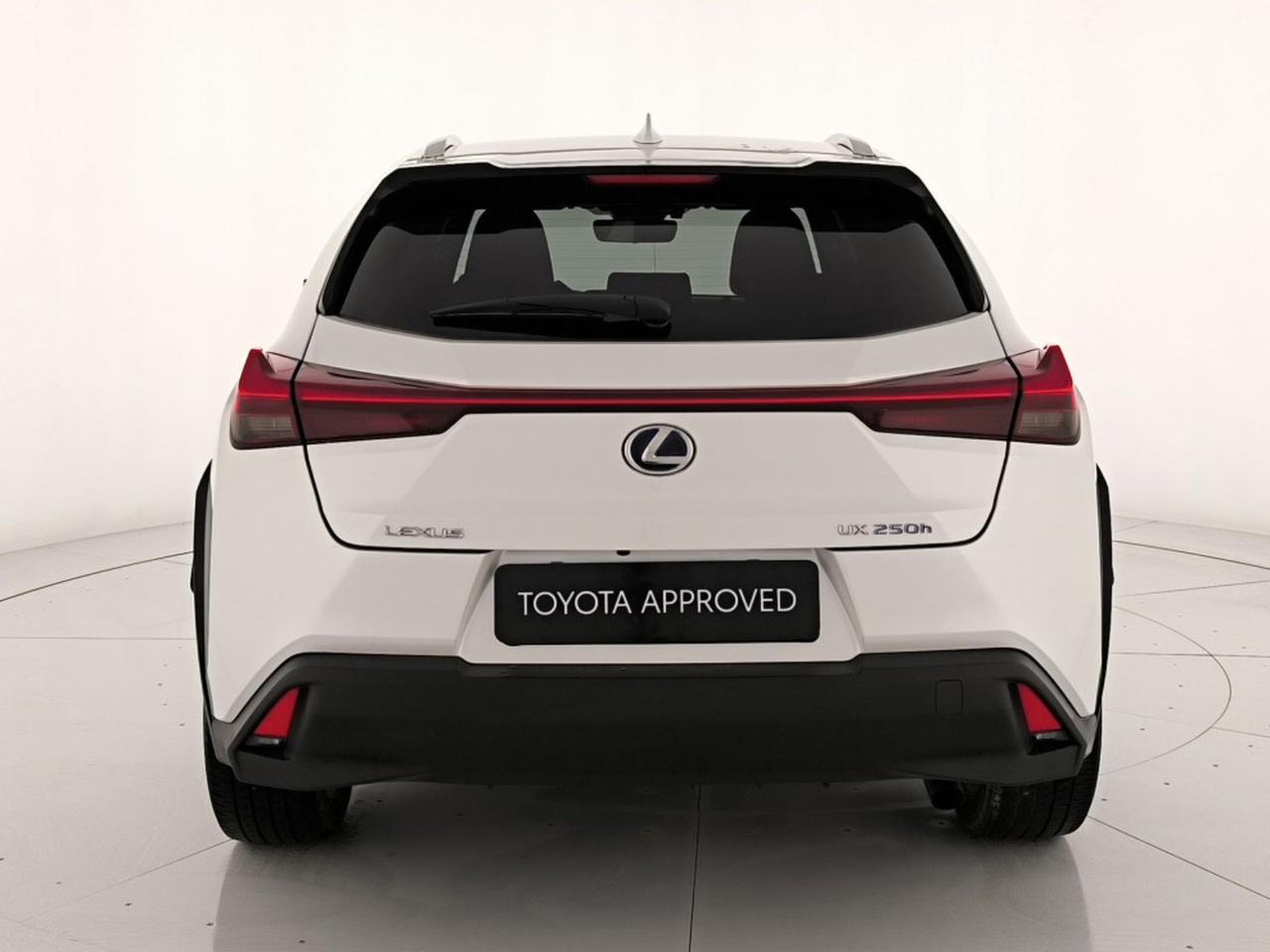 Lexus UX 250h 2.0 premium 4wd cvt