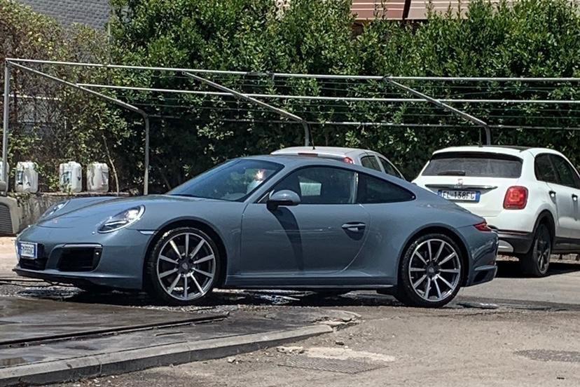 Porsche 911 3.0 Carrera 4 Cabriolet