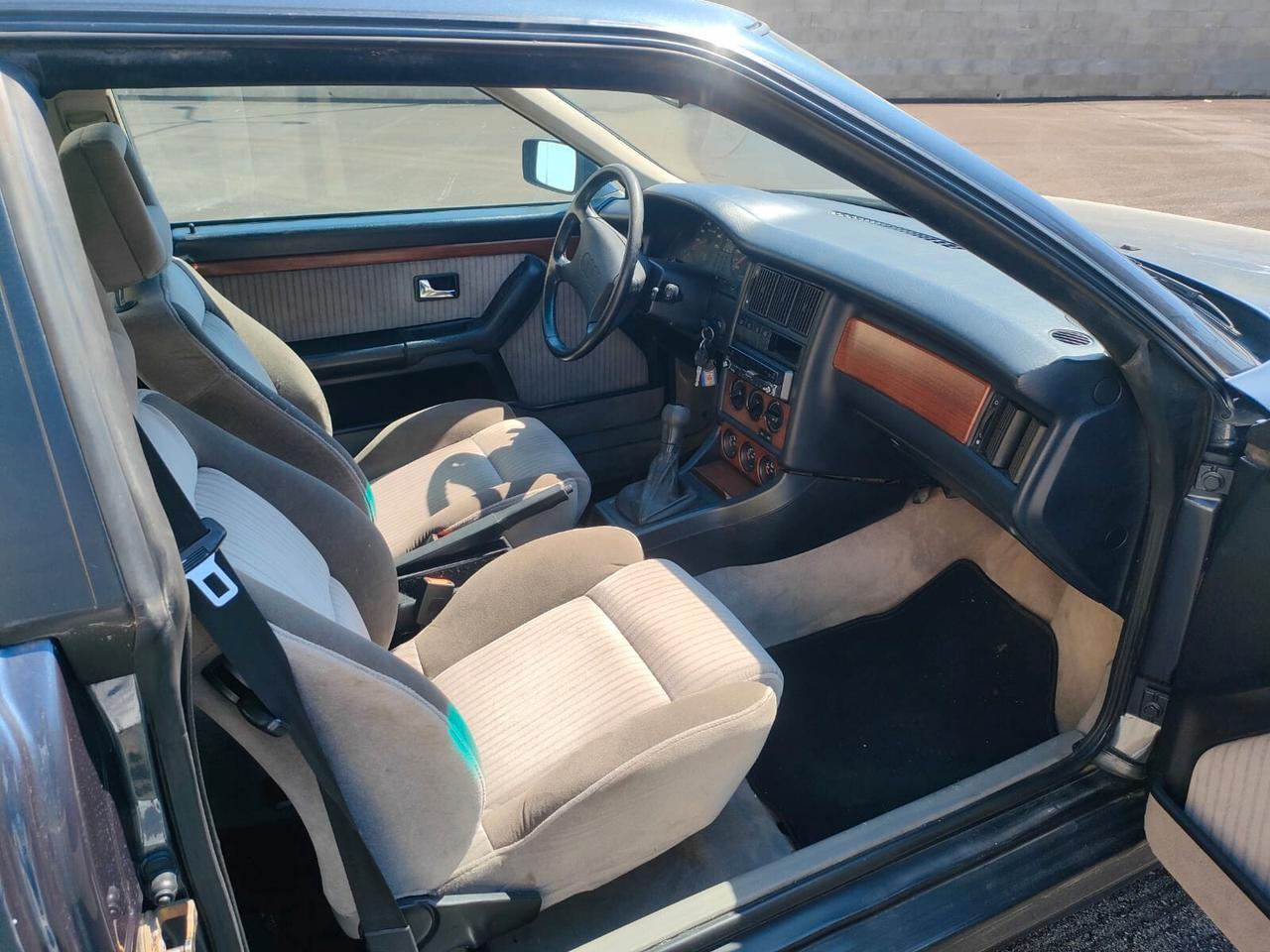 Audi QUATTRO Coupé 2.0 20V