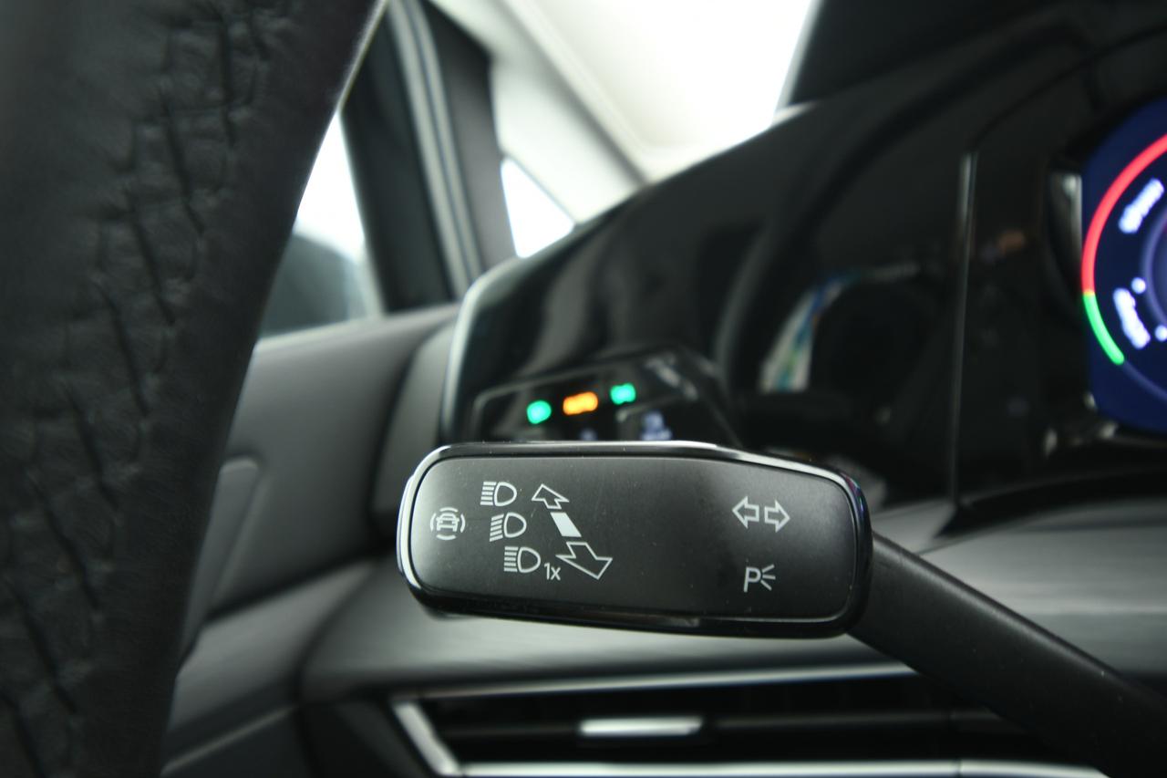 VOLKSWAGEN Golf 1.4 tsi ehybrid Style 204cv dsg APP CONNECT+ACC+ALCANTARA