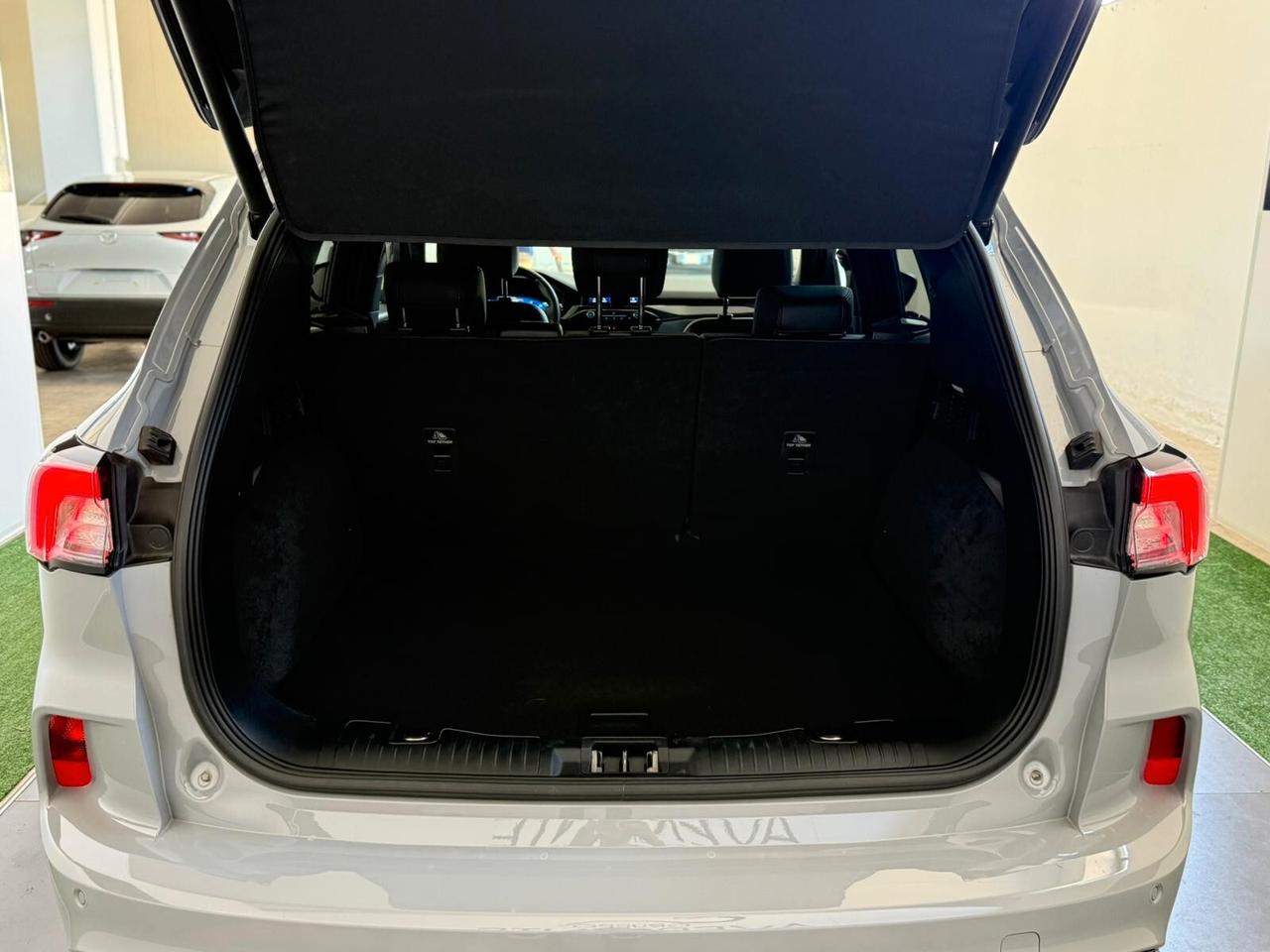 Ford Kuga 2.5 Full Hybrid 190 CV CVT 2WD Graphite Tech Edition