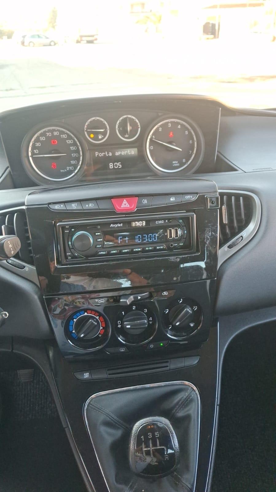 Lancia Ypsilon 1.2 69 CV 5 porte S&S Elefantino