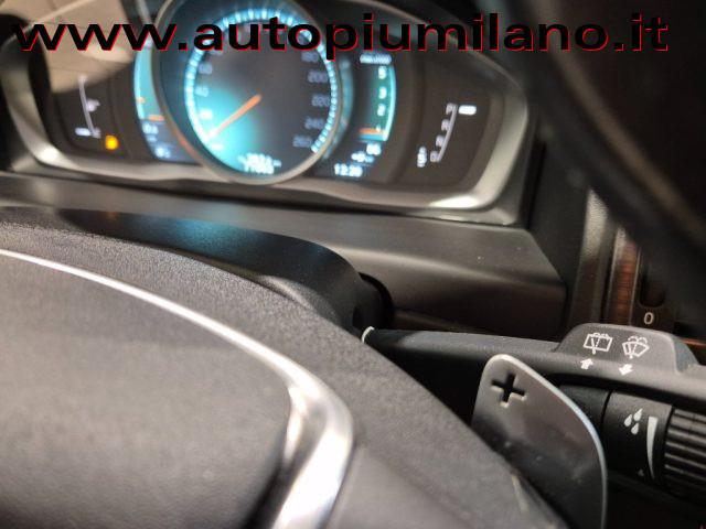 VOLVO XC70 D4 AWD Geartronic Summum