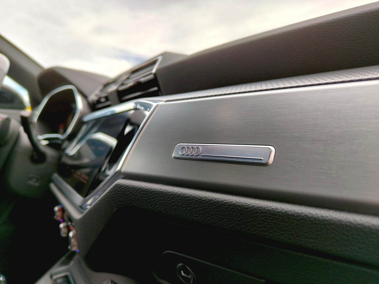 Audi Q3 SPB 35 TDI S tronic line edition - 2024