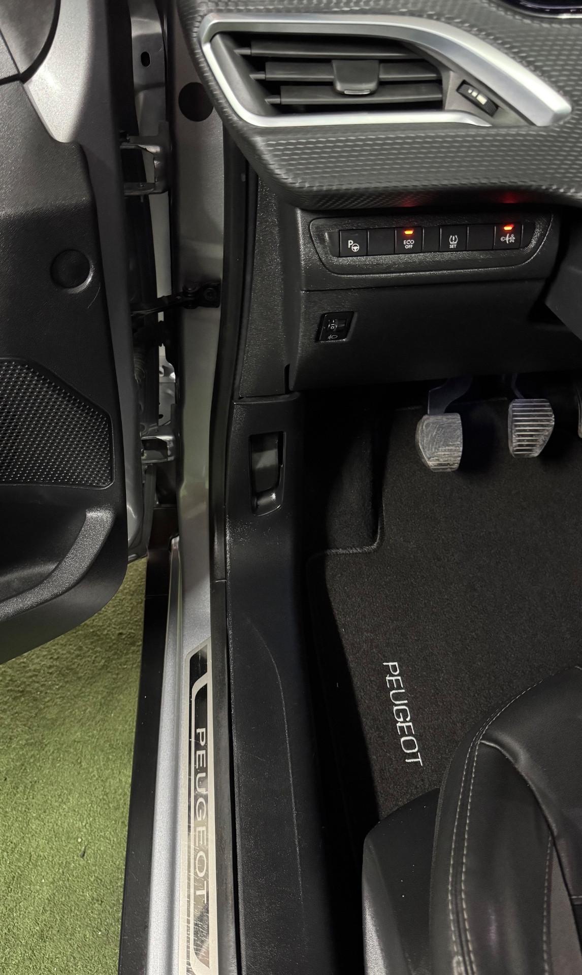 Peugeot 2008 1.6 e-HDi 92 CV Allestimento Allure top di gamma