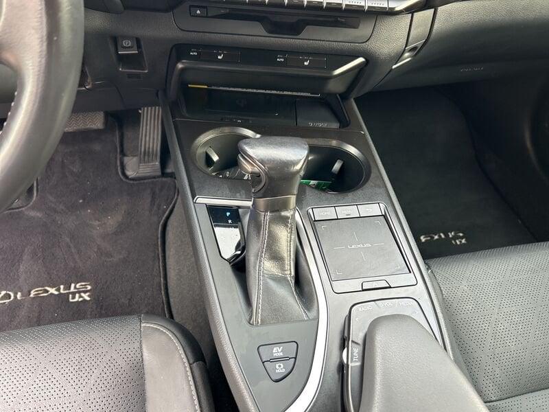 Lexus UX Hybrid Premium