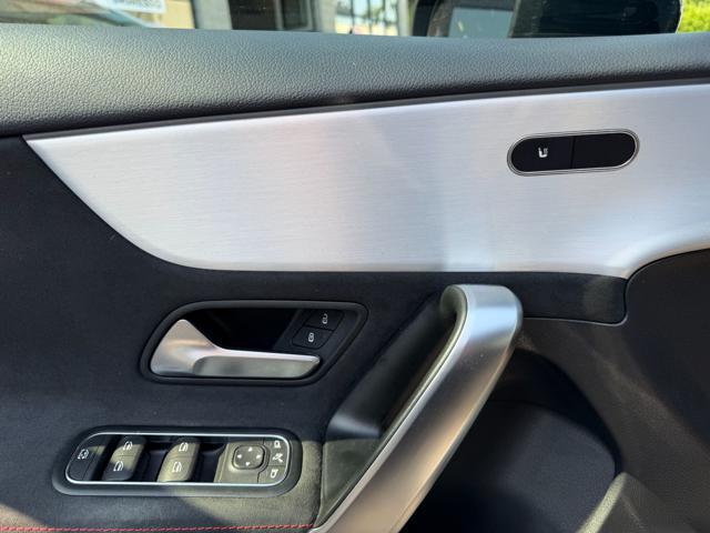 MERCEDES-BENZ A 180 d Automatic AMG Premium