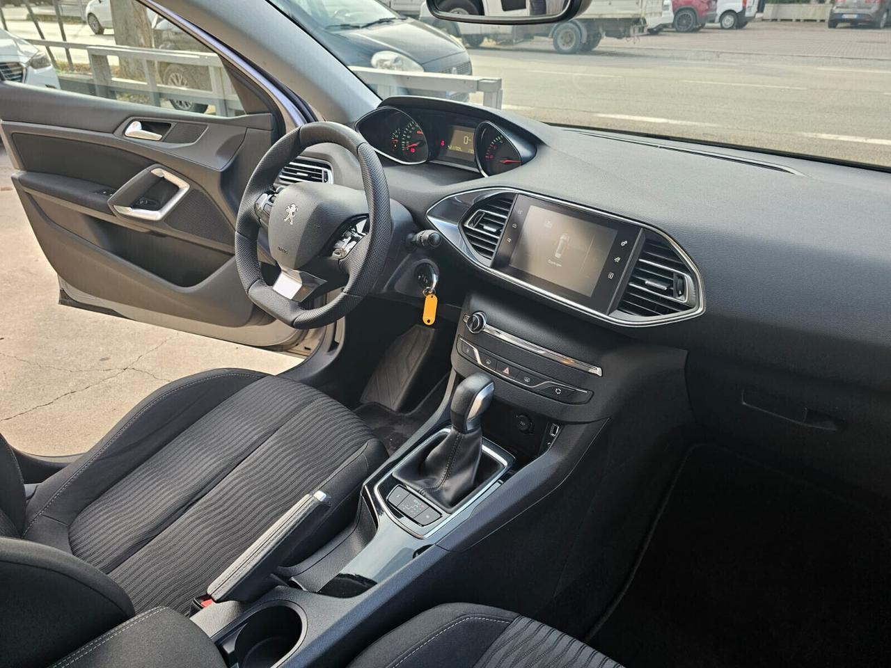 Peugeot 308 BlueHDi 120 EAT6 SW Business