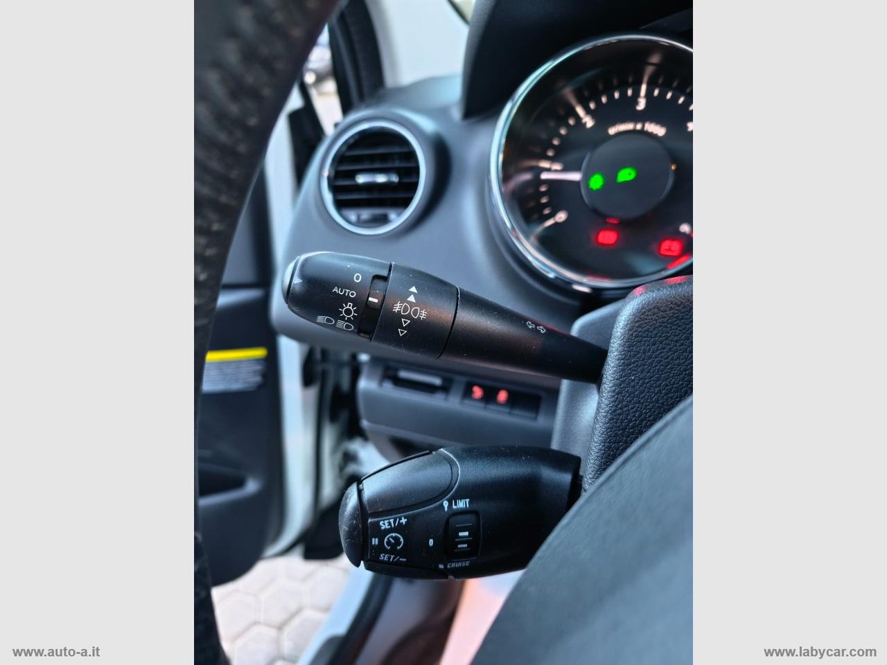 PEUGEOT 3008 1.6 HDi 115 CV Allure