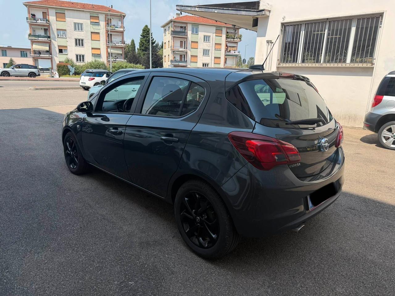 Opel Corsa 1.2 5 porte NEOPATENTATI