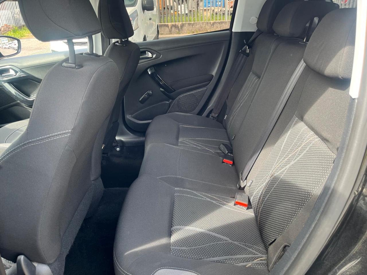 Peugeot 208 1.4 HDi 68 CV 5 porte Active