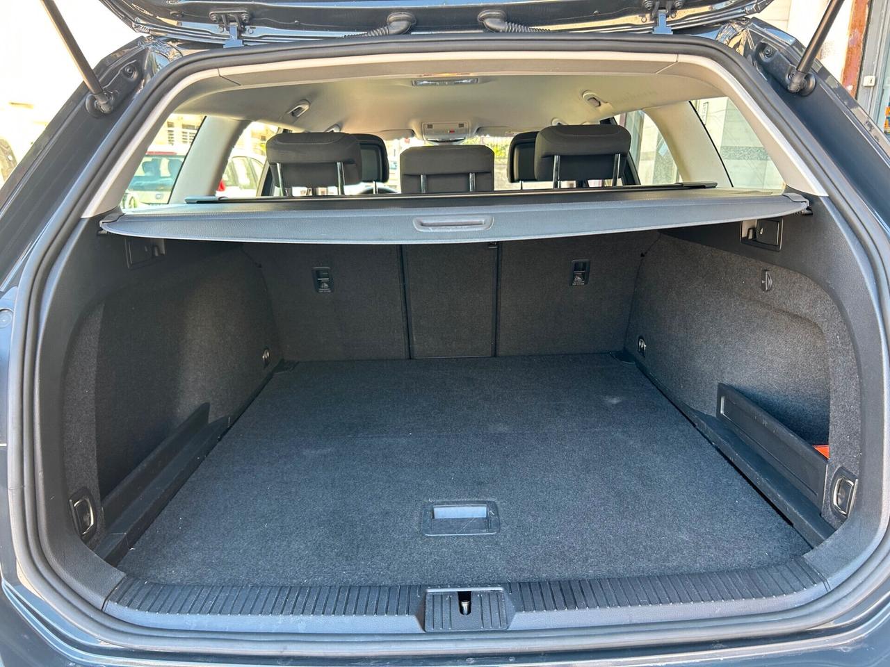 Volkswagen Passat Variant 2.0 TDI SCR 122 CV EVO DSG Business