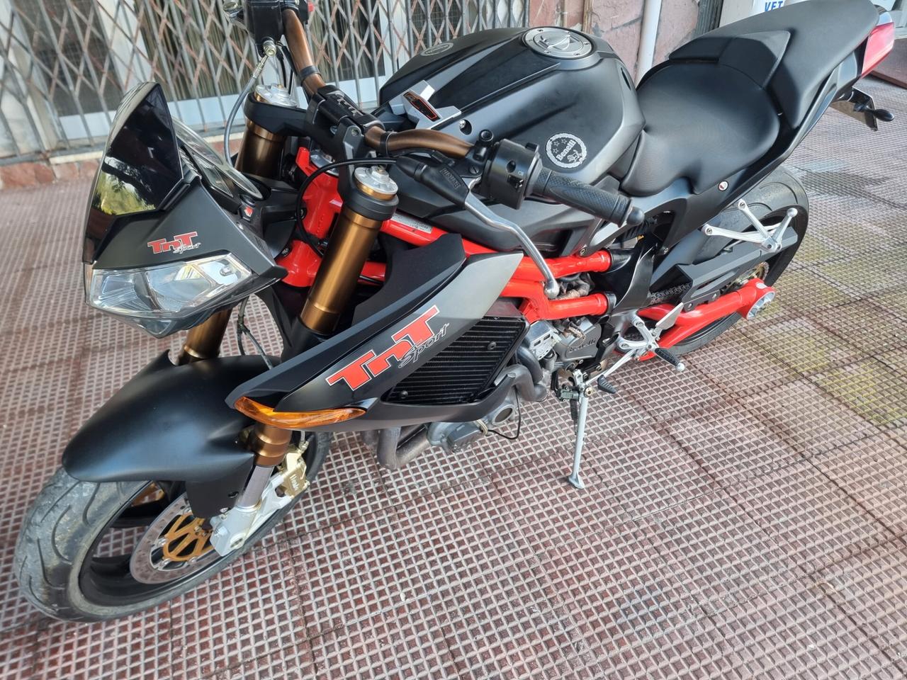 Benelli tnt sport 1130