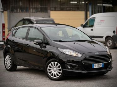 Ford Fiesta 1.5 TDCi 75CV 5 porte Black & White Edition