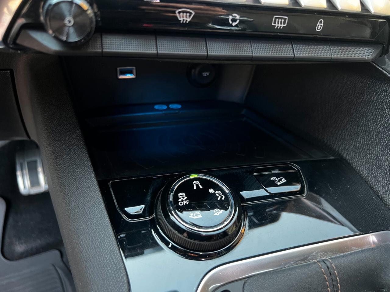 Peugeot 3008 BlueHDi 130 GT LINE- FULL