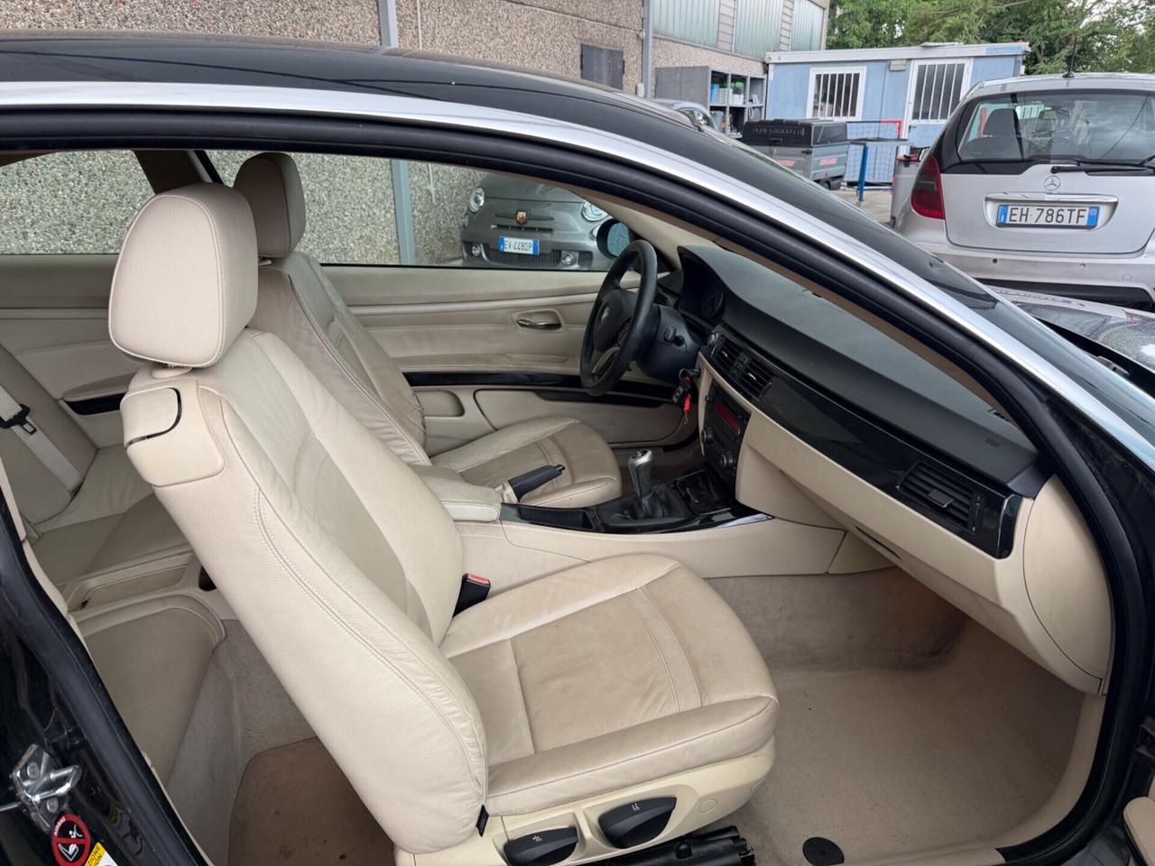 BMW 320d 177CV Coupé Futura MANUALE