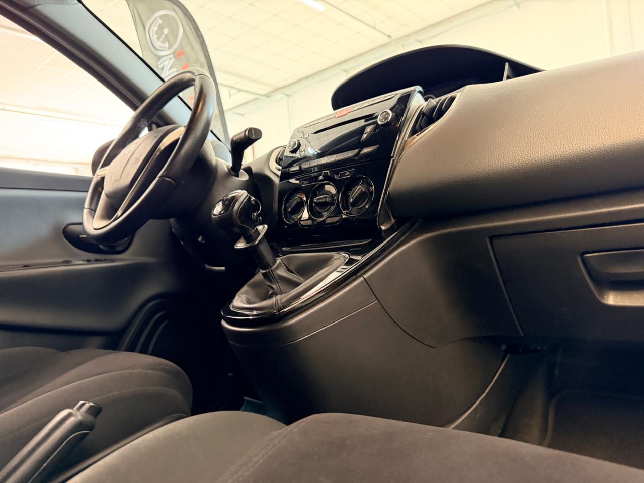 Lancia Ypsilon 0.9 TwinAir 85 CV 5 porte Metano Ecochic Gold