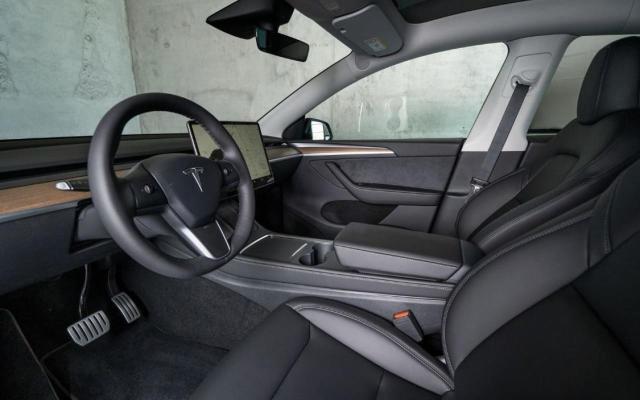 Tesla Model Y Performance Dual Motor awd