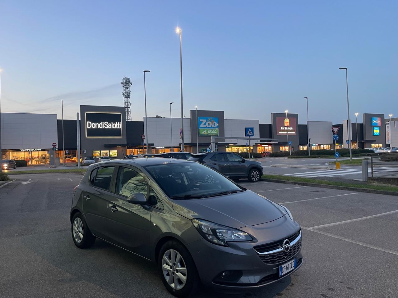 Opel Corsa 1.4 90CV 5 porte b-Color