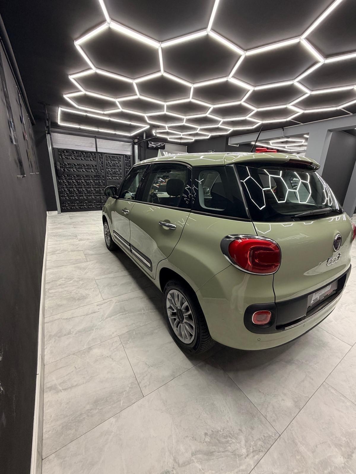 Fiat 500L Living 0.9 TwinAir Turbo Natural Power Lounge