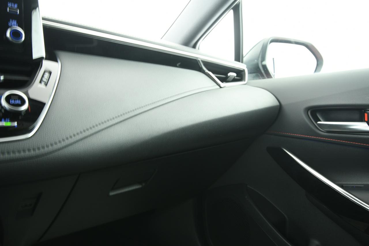 TOYOTA Corolla 2.0h GR Sport cvt CAMERA+ACC+APP CONNECT