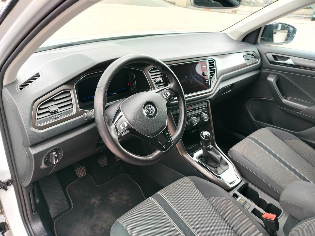 Volkswagen T-Roc 1.6 TDI SCR Business BlueMotion Technology