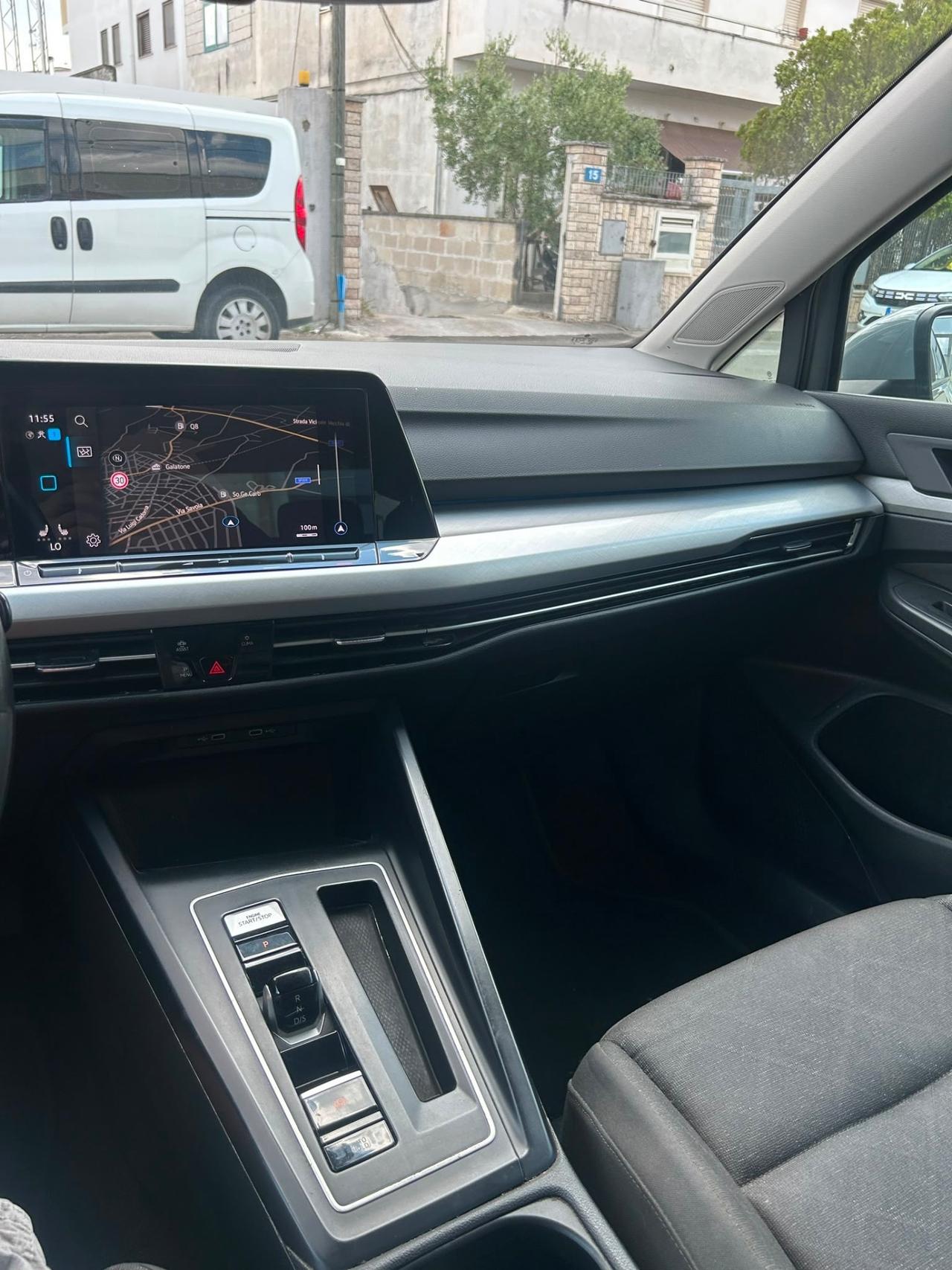 Volkswagen Golf VIII 2.0 TDI 150 CV DSG -2020 18"/LED