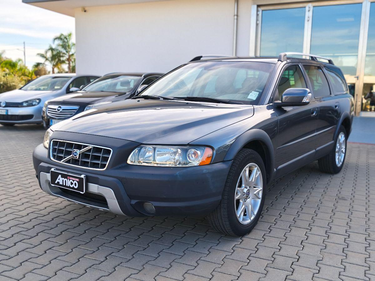 VOLVO XC70 2.4 D5 20V AWD Summum Solo 130.000km