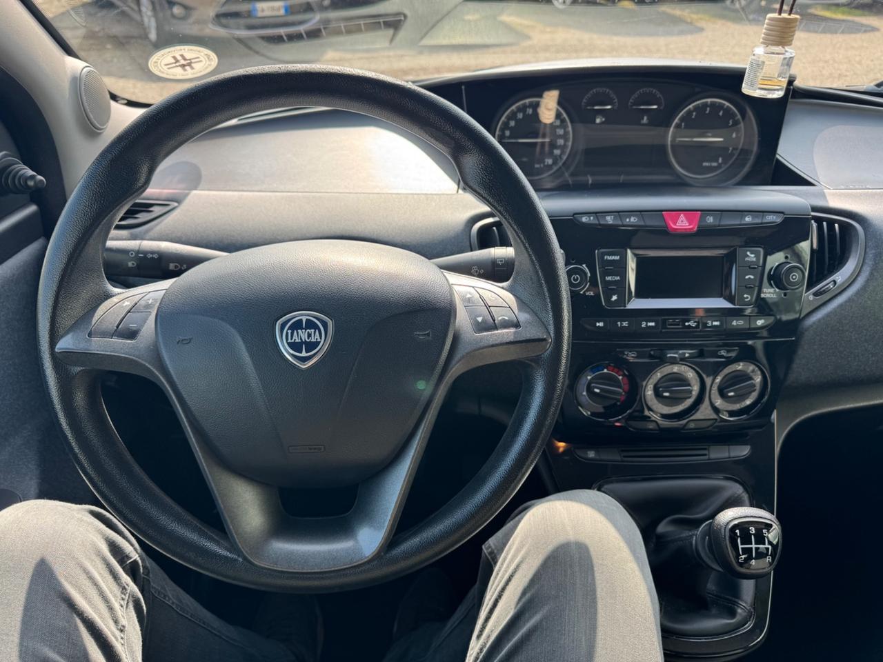 Lancia Ypsilon 1.2 69 CV 5 porte GPL Ecochic Platinum