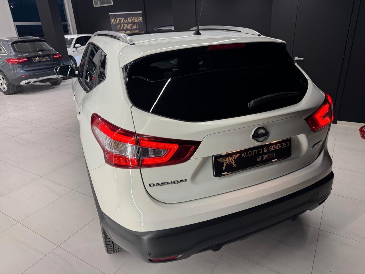 Nissan Qashqai 1.5d 110 CV Tekna Full-2014