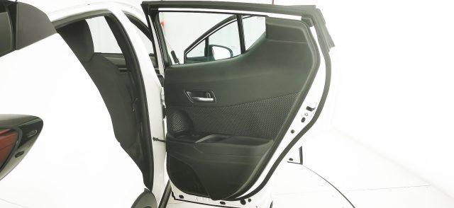 TOYOTA C-HR 1.8 Hybrid E-CVT Business