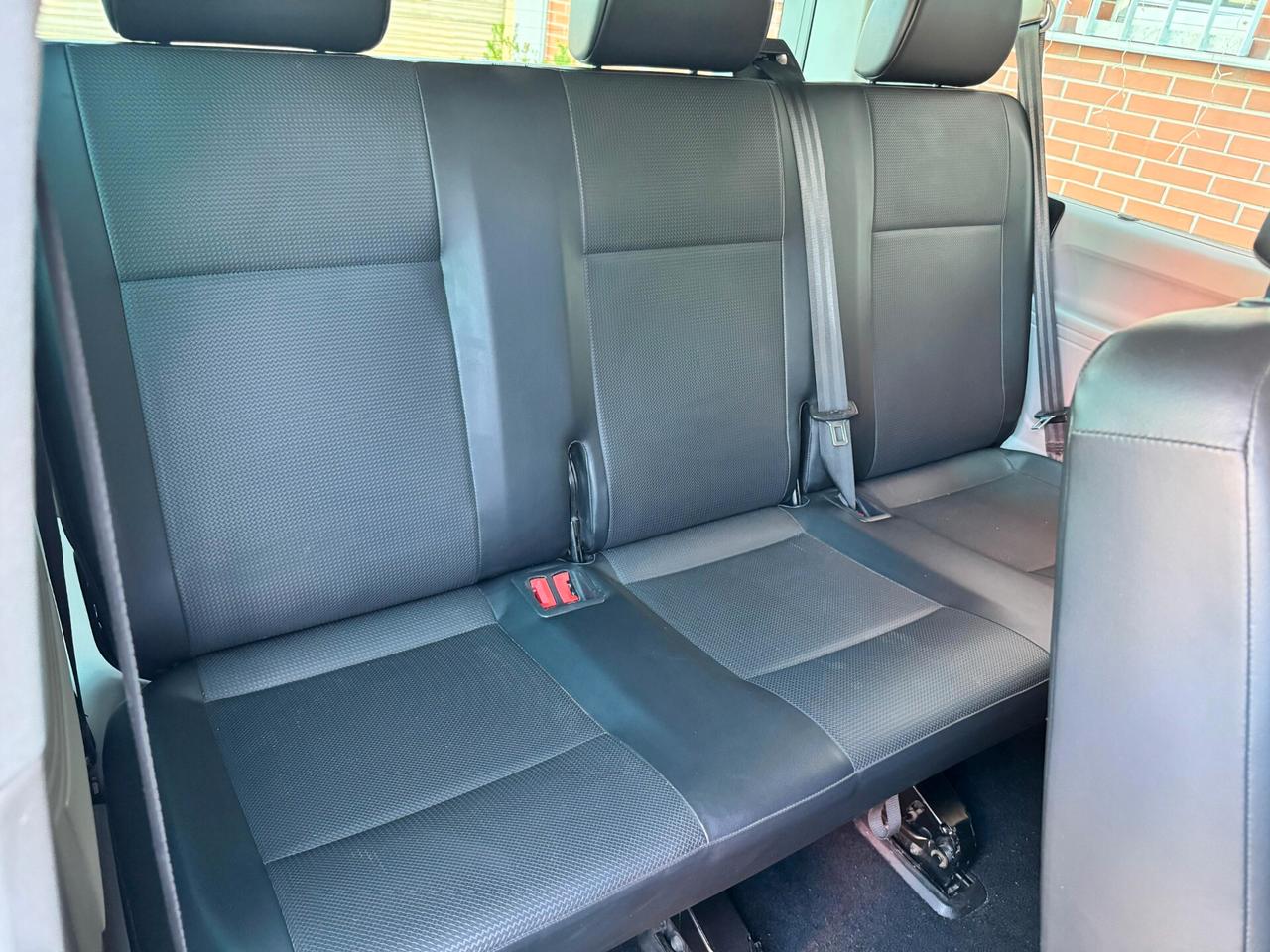 Volkswagen Caravelle 2.0 TDI 150CV DSG Comfortline