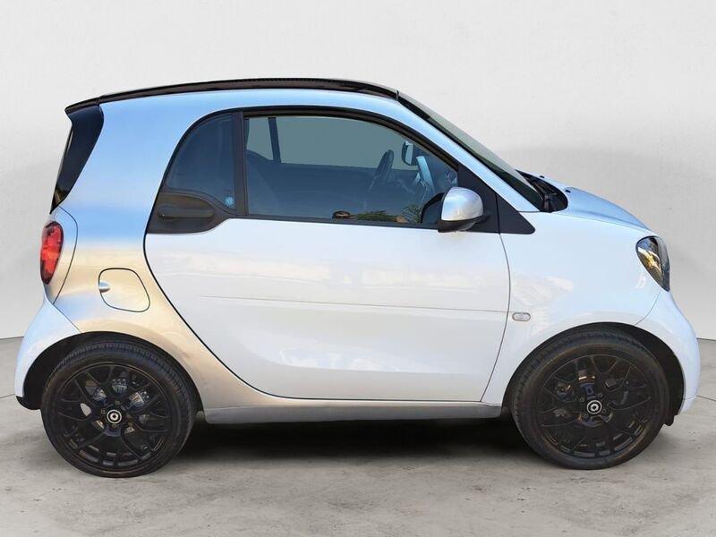 smart fortwo 70 1.0 Passion-NAVI/CERCHI BLACK