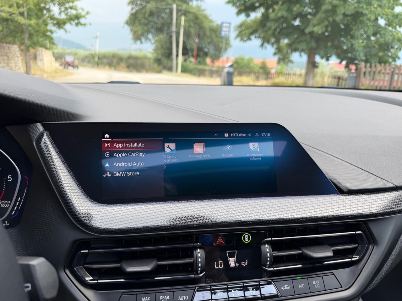 Bmw 116 116d 5p. Business Advantage