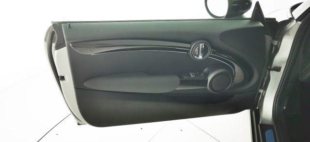 MINI Cooper SE Essential