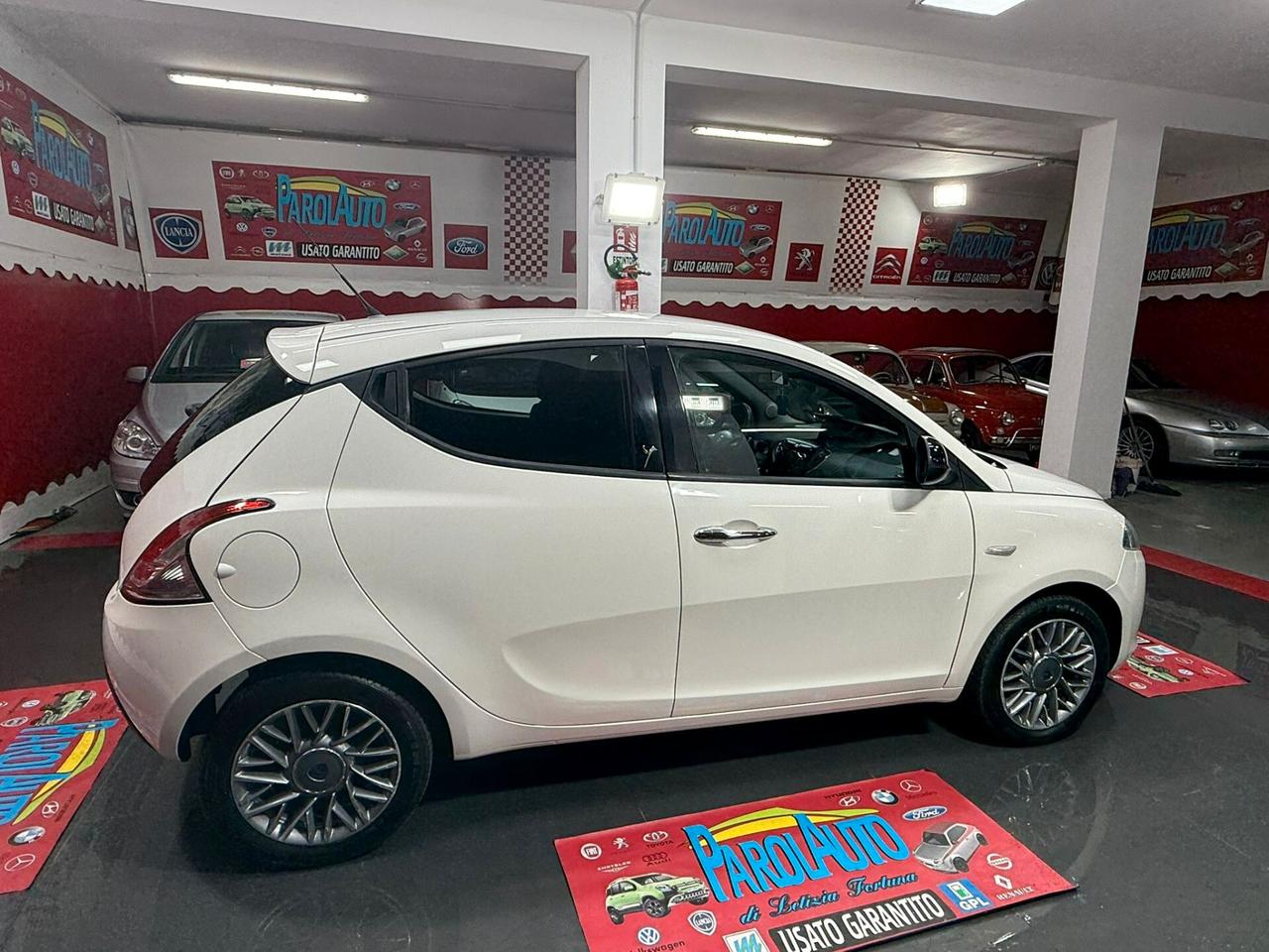 Lancia Ypsilon 1.2 69cv Platinum - 2011