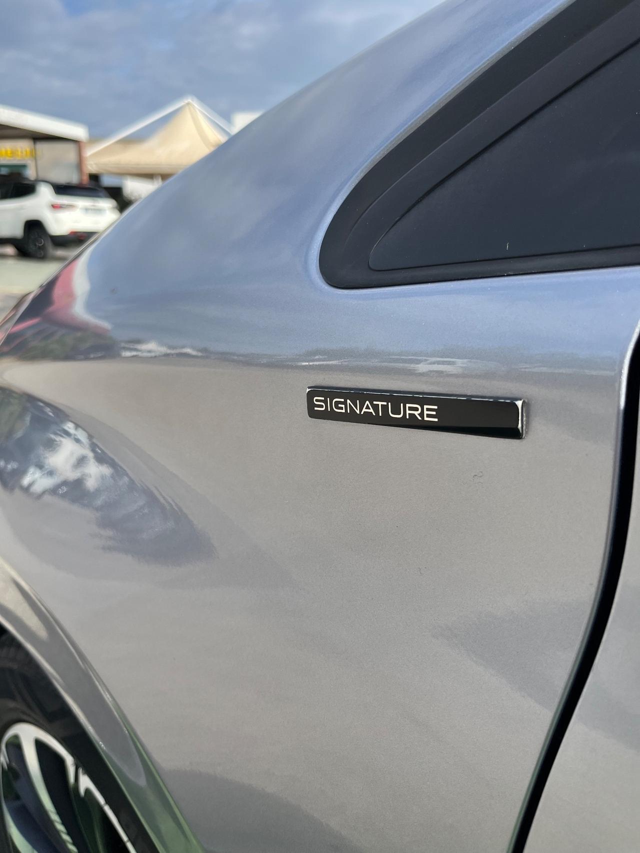 Peugeot 208 PureTech 82 Stop&Start Signature