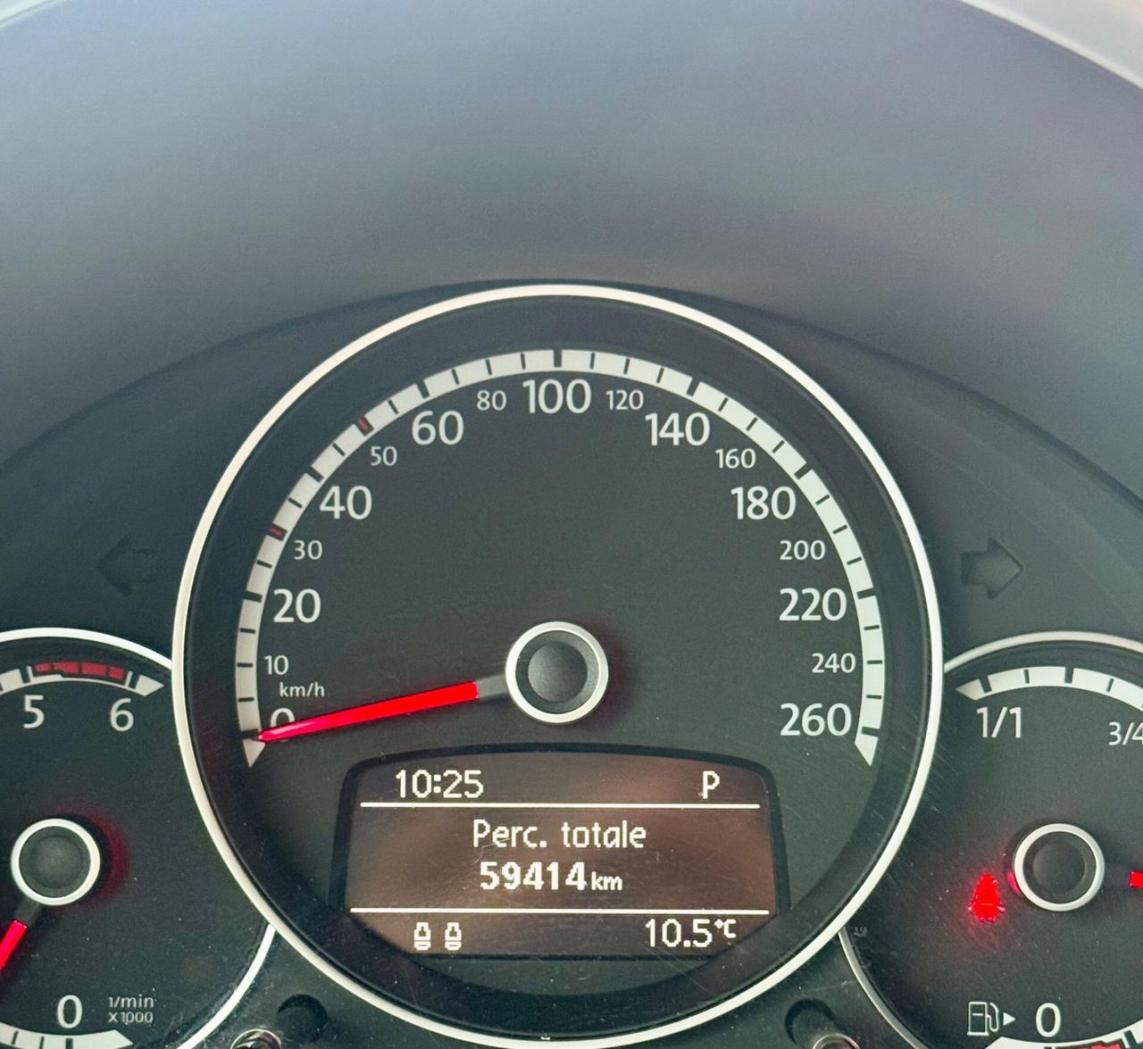 Volkswagen Maggiolino 2.0 TDI DSG Sport