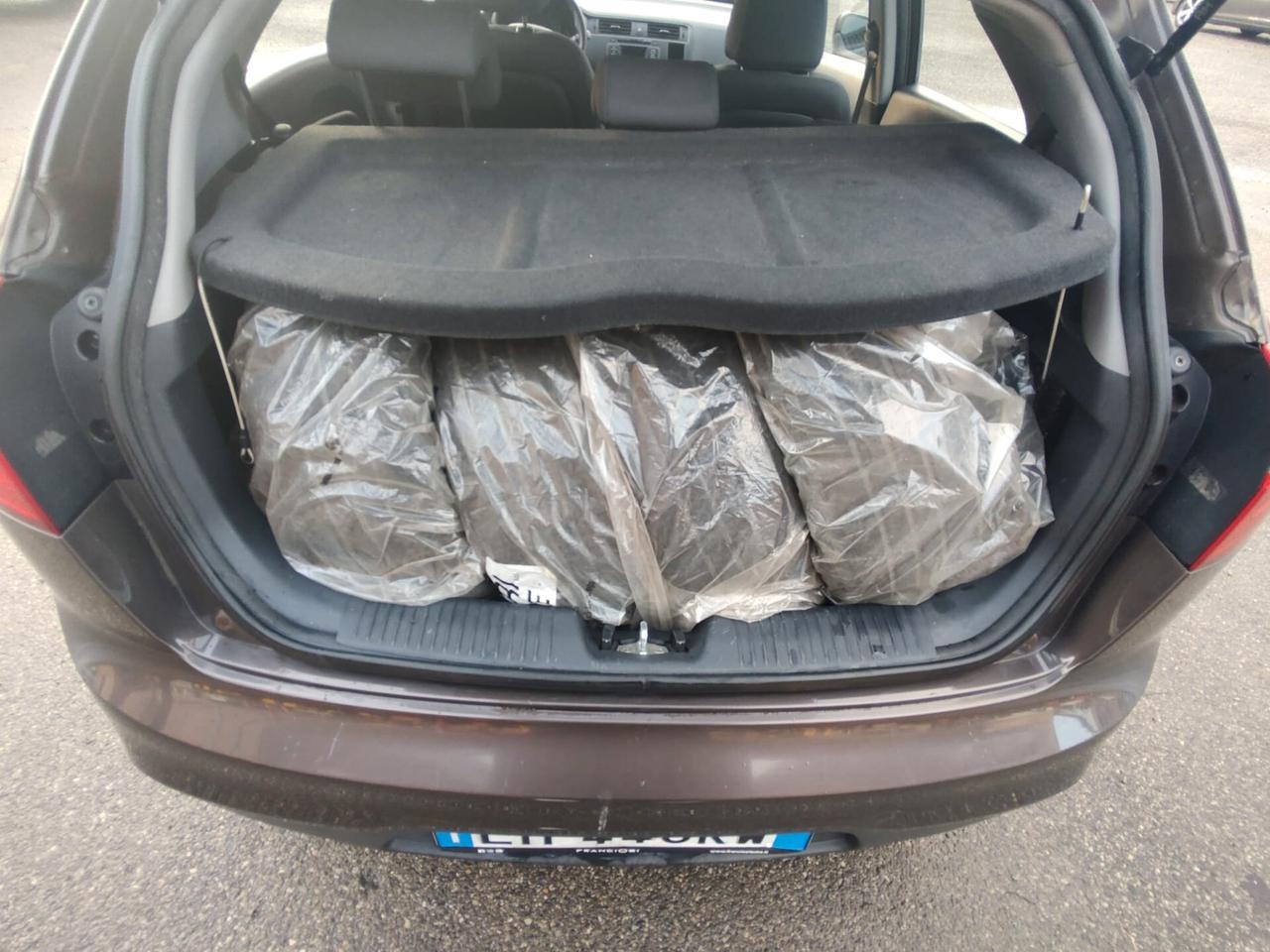 Kia Rio 1.1 CRDi, 5 PORTE, VEICOLO EURO 5A, GRANDINATA, OK NEOPATENTATI.