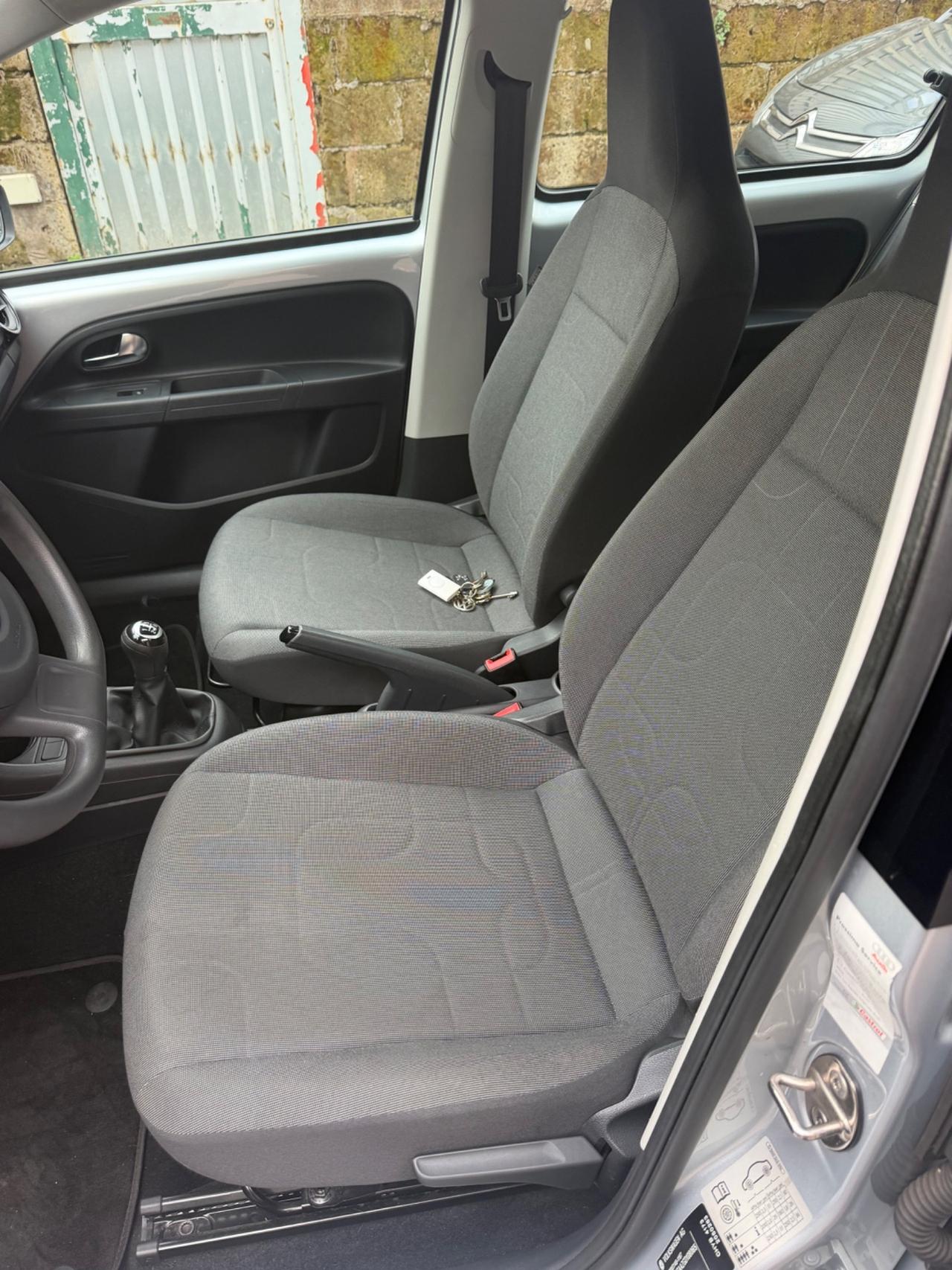 Volkswagen up! 1.0 75 CV 5p. high