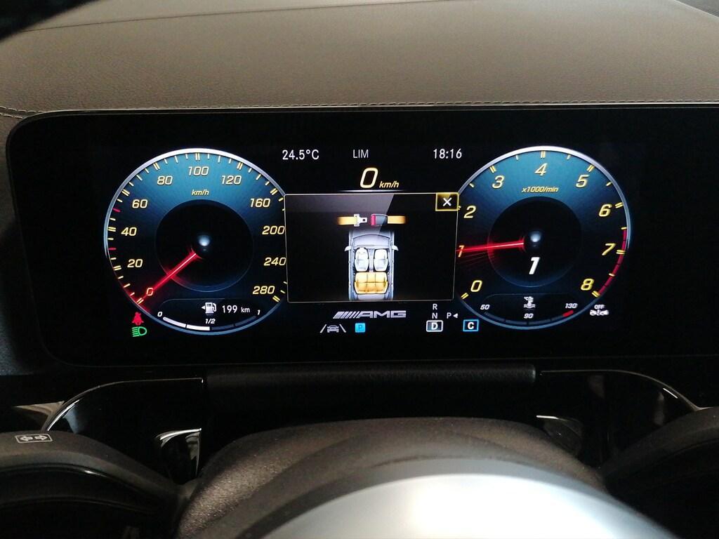 Mercedes GLA 35 AMG 4Matic Speedshift DCT AMG 8G