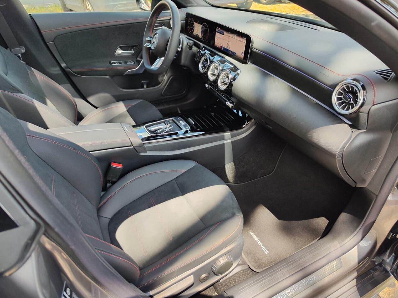 Mercedes CLA 220d Auto 4Matic S.B. Premium AMG PACK NIGHT