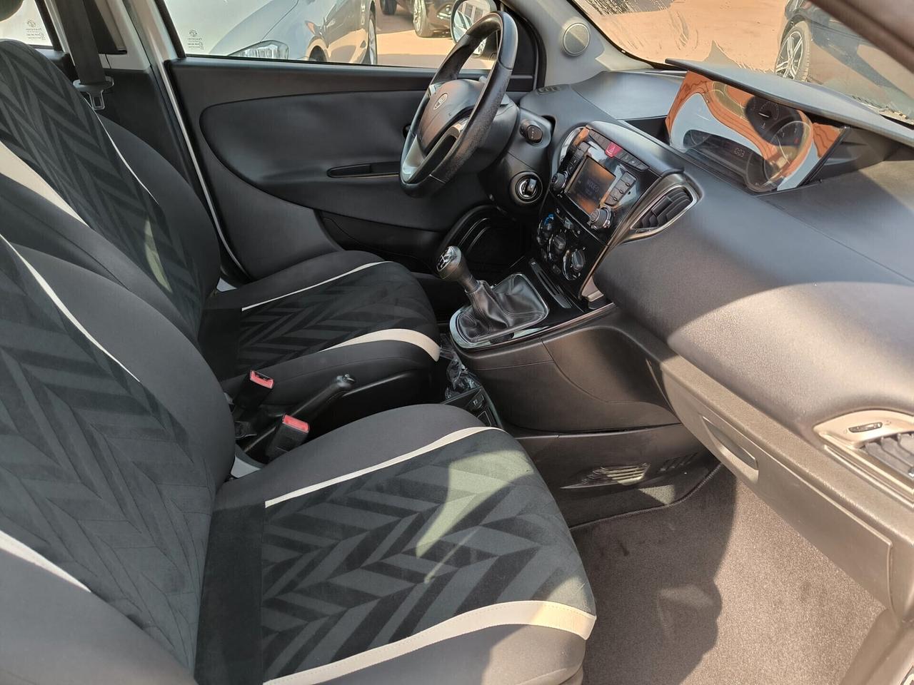 Lancia Ypsilon 1.3 MJT 16V 95 CV 5 porte S&S Gold