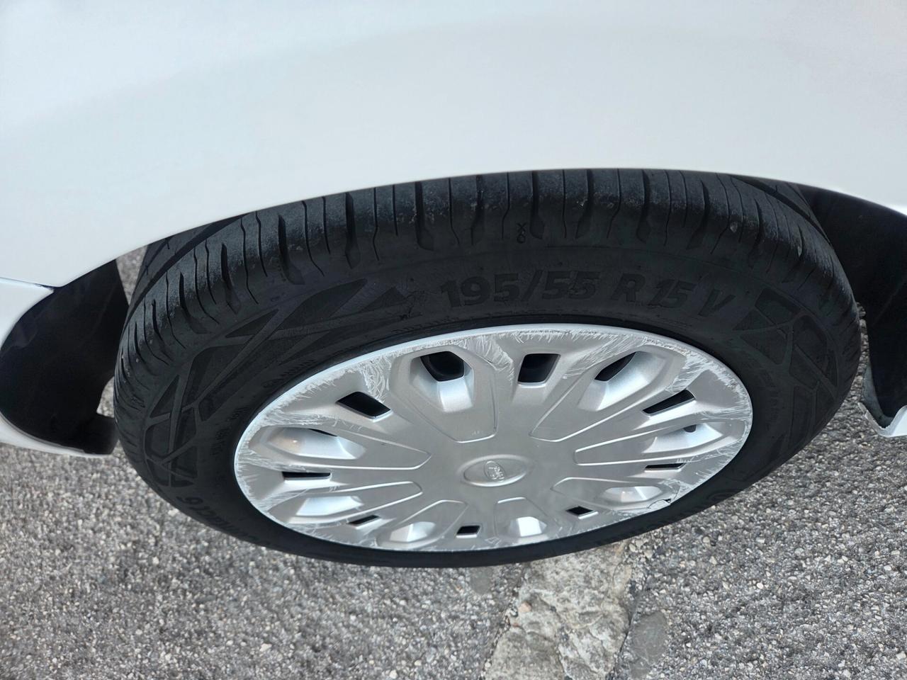 FORD KA 1.2 BENZINA 4 CILINDRI KM CERTIFICATI