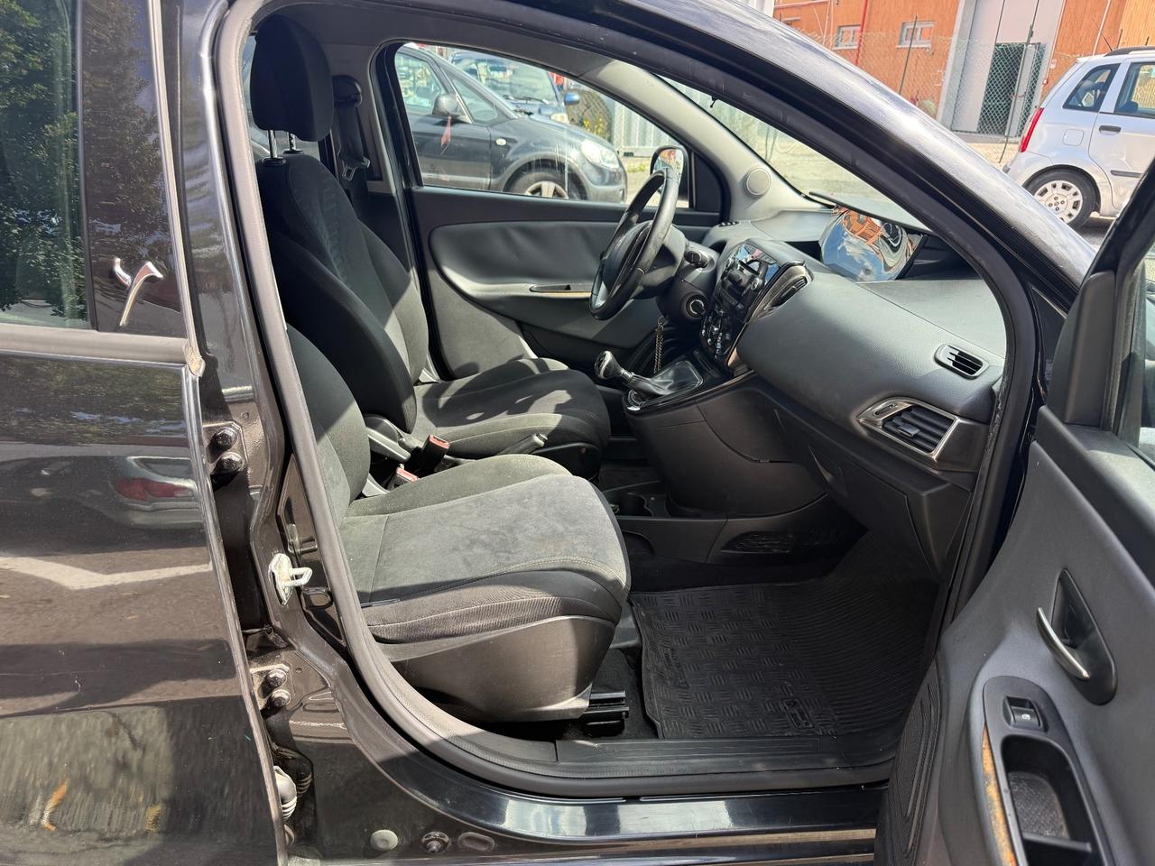 Lancia Ypsilon 1.3 MJT 16V 95 CV 5 porte S&S Gold